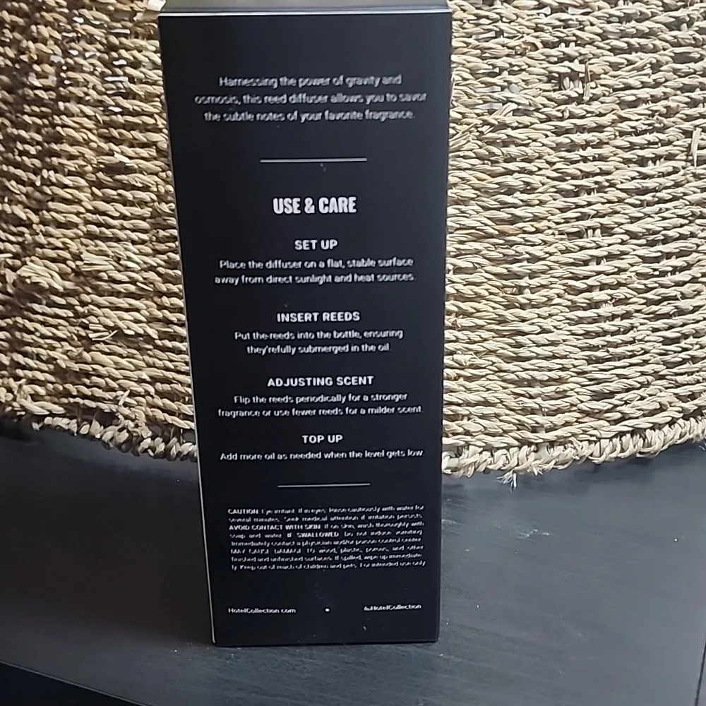 NIB Hotel Collection Vanilla Brûlée Reed Diffuser - Black Bottle